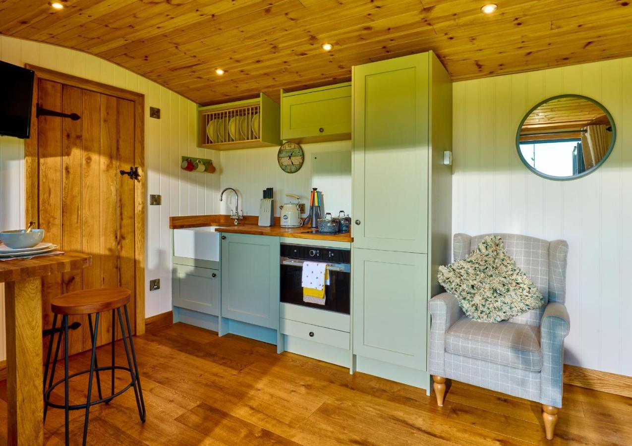 Hotel Abberley Shepherds Hut - Ockeridge Rural Retreats à Wichenford Extérieur photo