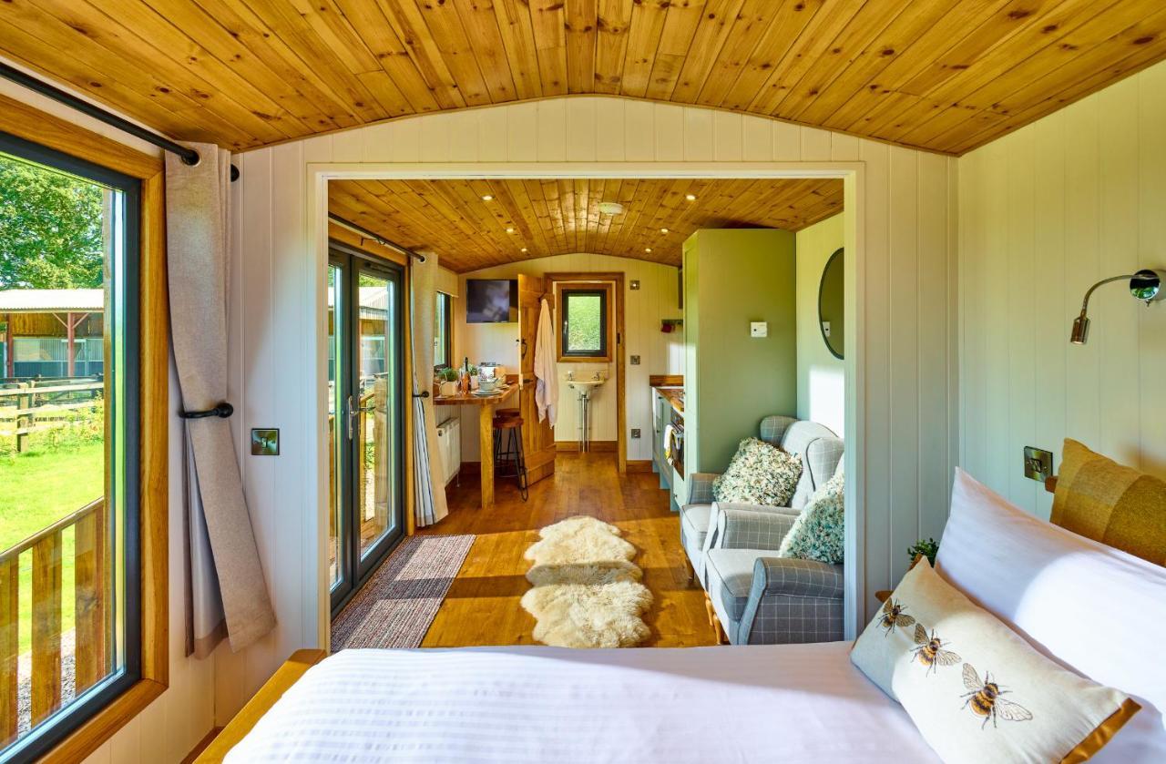 Hotel Abberley Shepherds Hut - Ockeridge Rural Retreats à Wichenford Extérieur photo