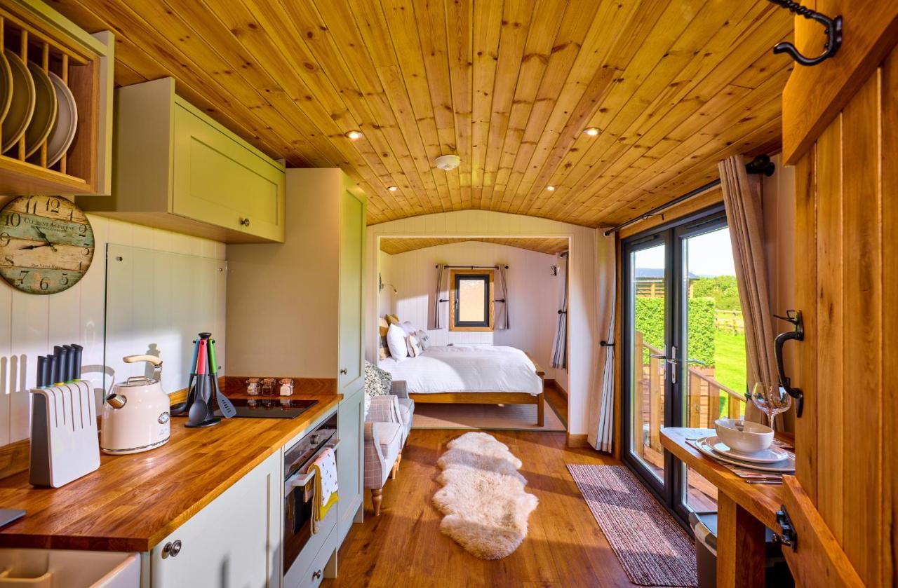 Hotel Abberley Shepherds Hut - Ockeridge Rural Retreats à Wichenford Extérieur photo