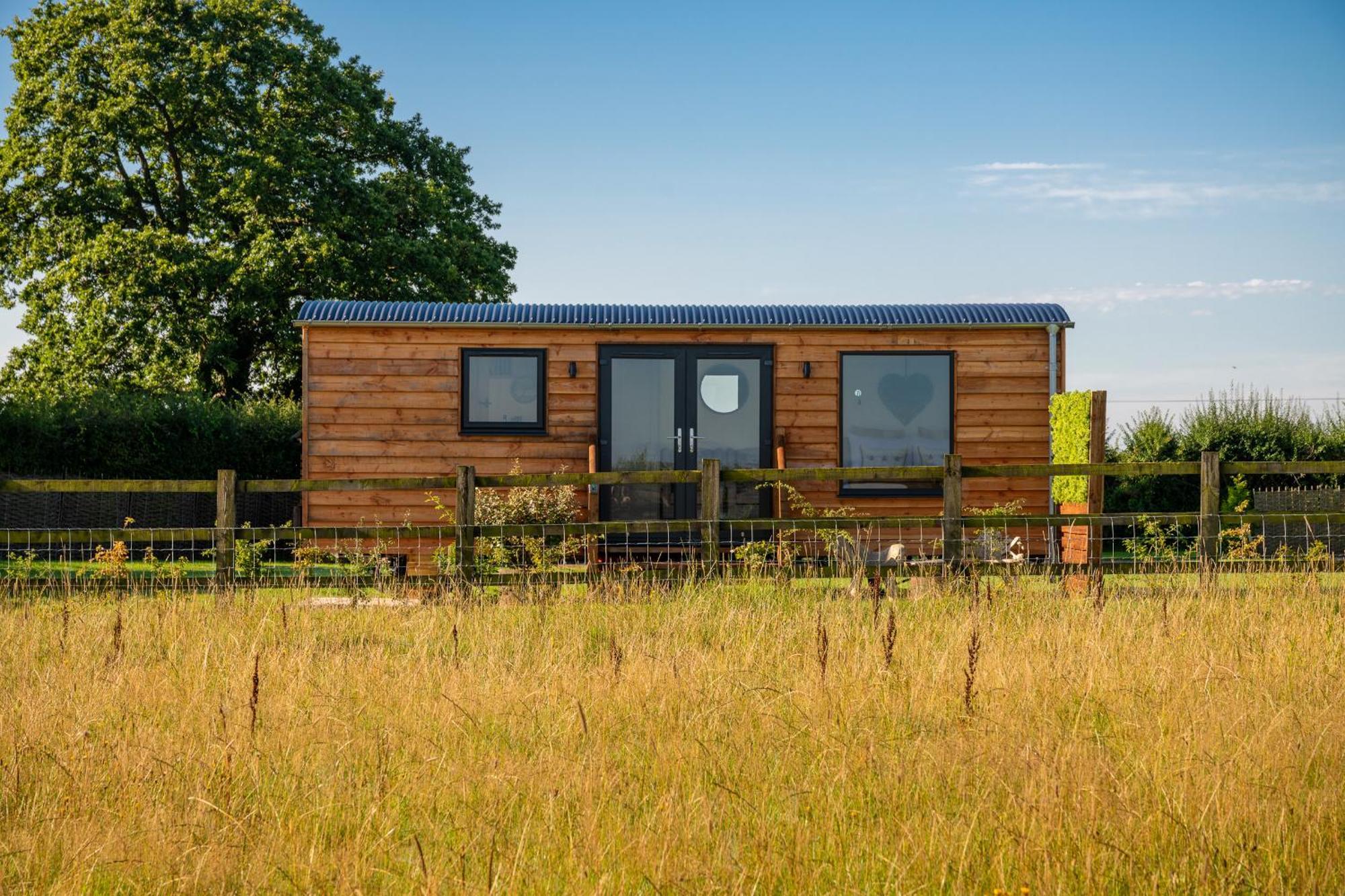 Hotel Abberley Shepherds Hut - Ockeridge Rural Retreats à Wichenford Extérieur photo